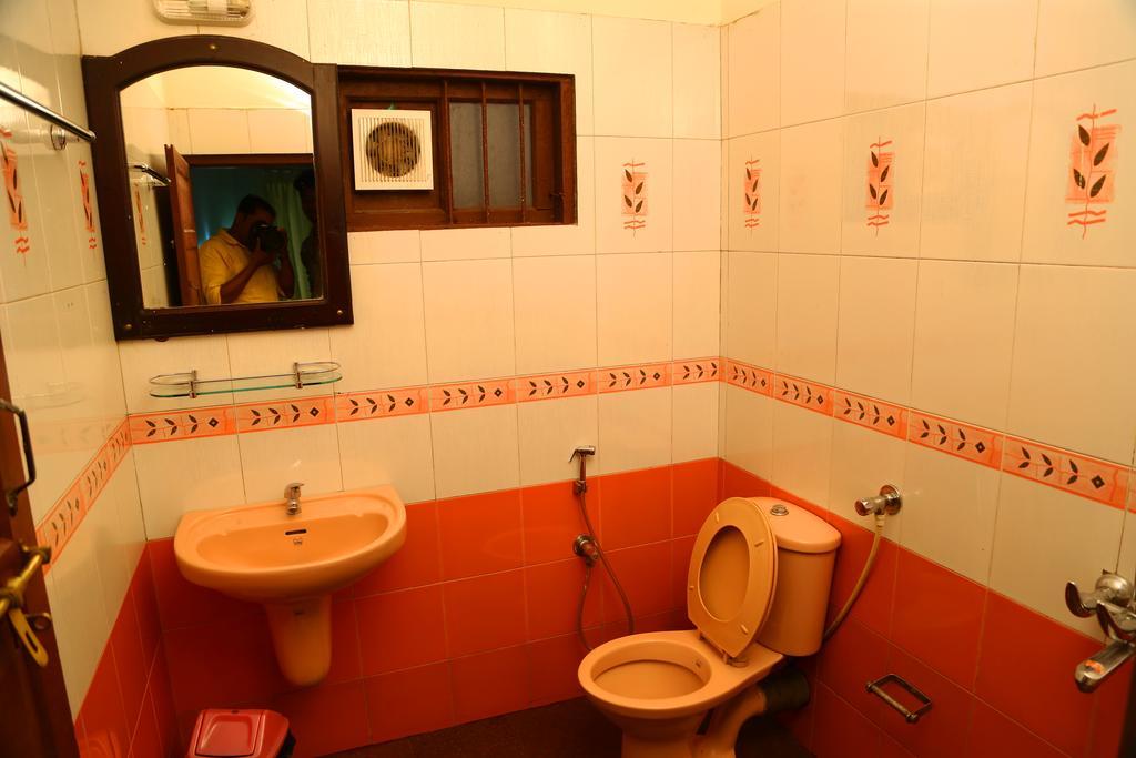 Pavithram Homestay Munnar Buitenkant foto