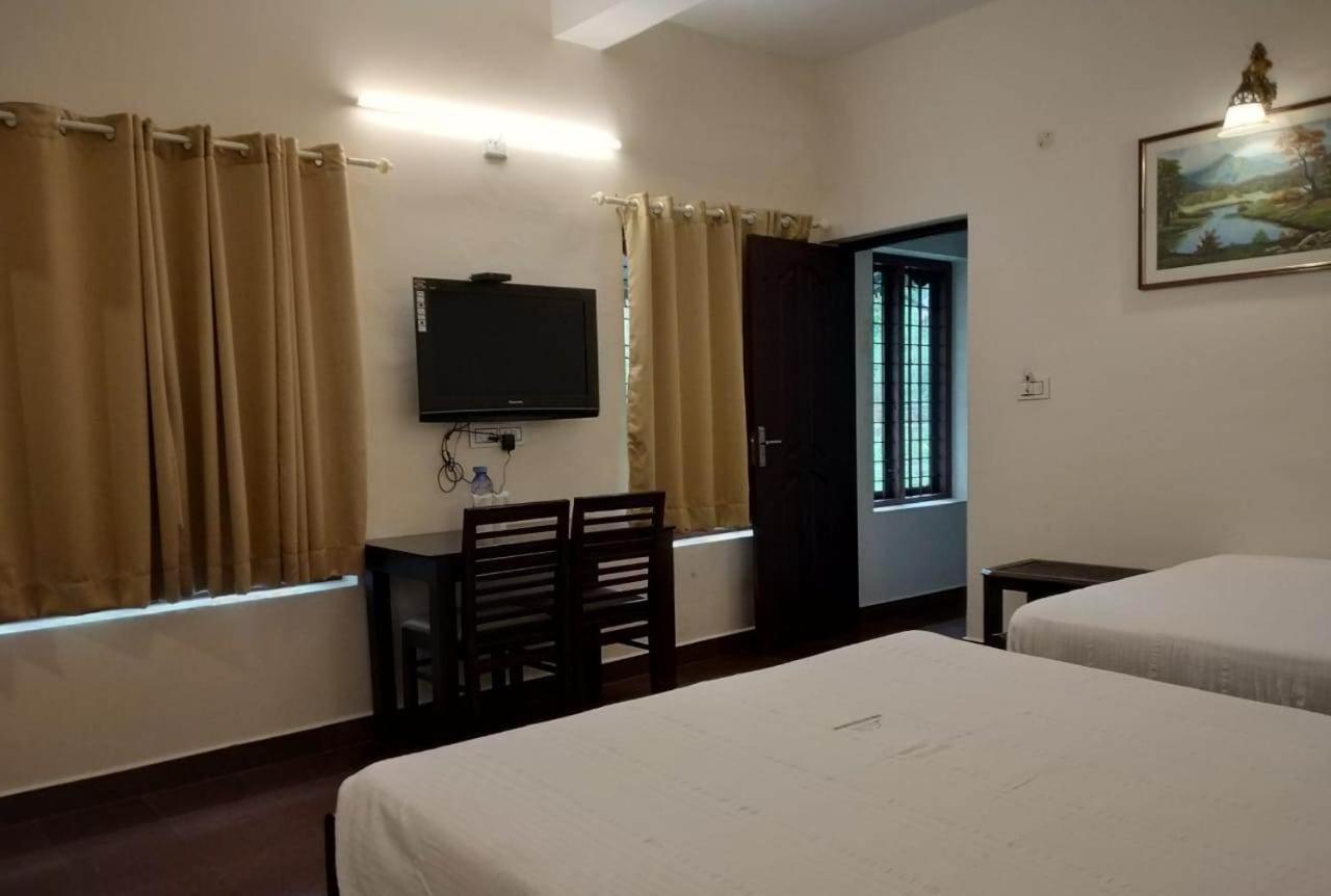 Pavithram Homestay Munnar Buitenkant foto